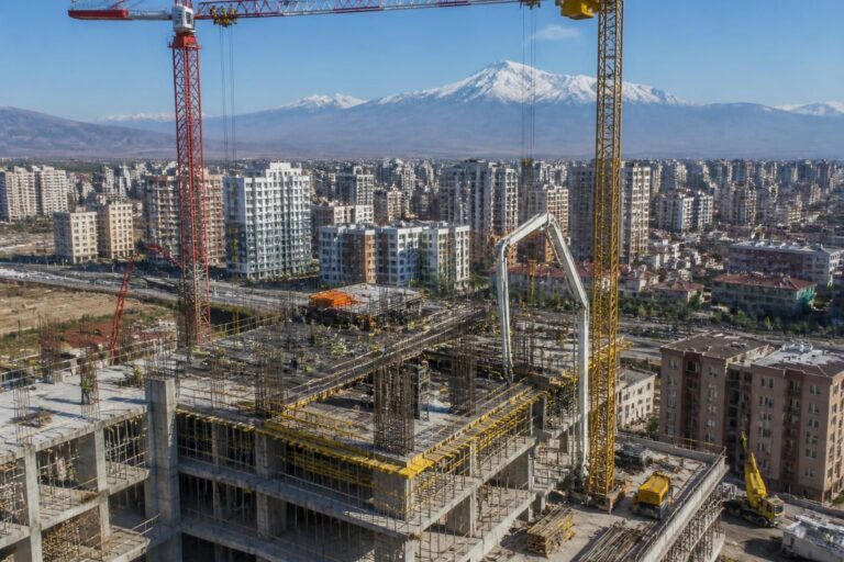kayseri inşaat firmaları hakkında detaylı bilgi ve sektörde öne çıkan isimler ile sundukları hizmetleri keşfedin. güvenilir inşaat çözümleri için en iyi firmaları bulun.